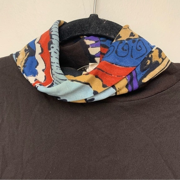 Papillon Blanc Mesh Turtleneck - Picture 2 of 9